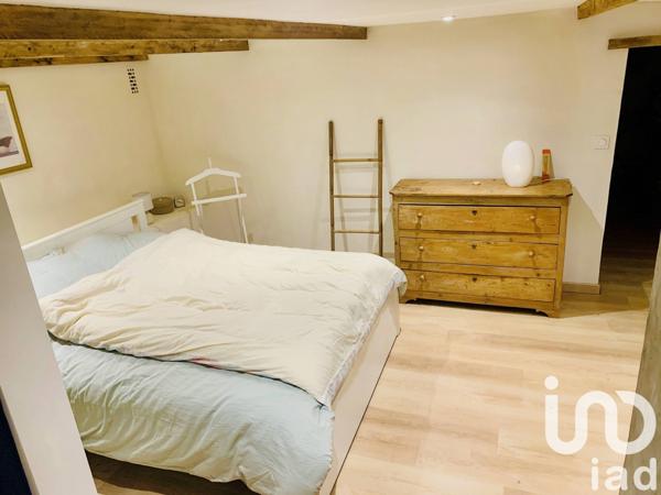 Appartement 3 pièces de 77 m² à Châteauneuf-du-Pape (84230)