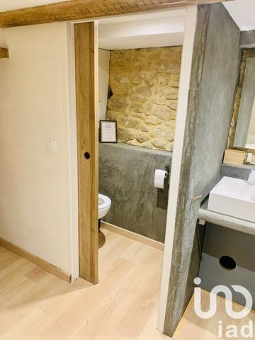 Appartement 3 pièces de 77 m² à Châteauneuf-du-Pape (84230)