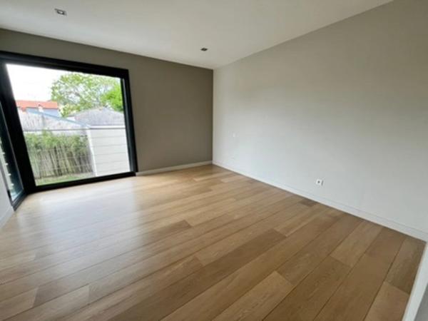 Maison d’exception de 268 m2 avec une dépendance de 74m2 terrain de 800 m2 Quartier Sacré-Cœur