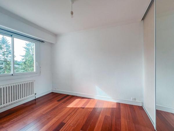 Appartement 3 pièces - PARC DE PROCÉ