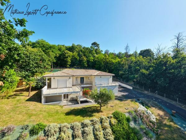 Maison contemporaine de 253 m² avec piscine, garage isolé de 100 m² et terrain de 4 728 m² – CHANCELADE- aucun travaux à prévoir