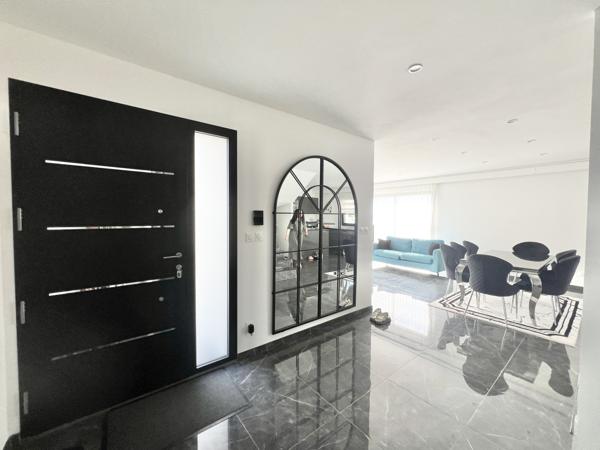 Caen (14000) Maison T8 de 160m2 - Terrain 504m2