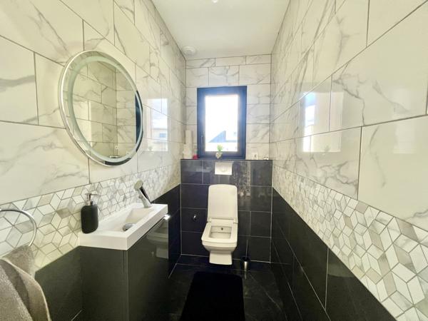 Caen (14000) Maison T8 de 160m2 - Terrain 504m2