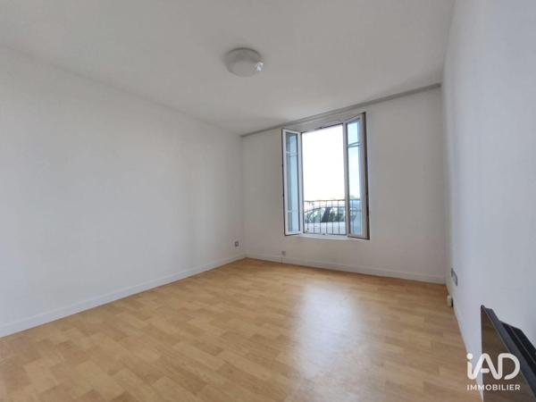 Location appartement 3 pièces 54 m² Villecresnes