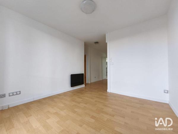 Location appartement 3 pièces 54 m² Villecresnes