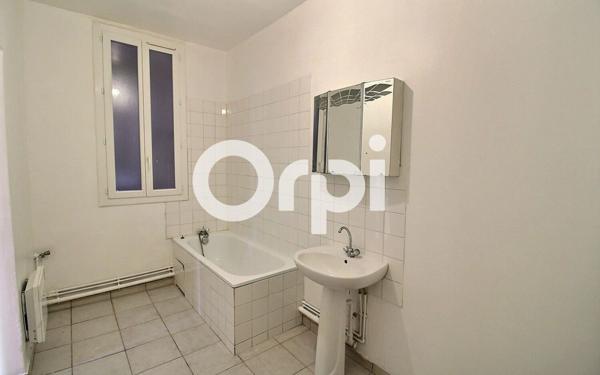 Appartement à vendre    2 pièces • 44,59 m2 Marseille 3