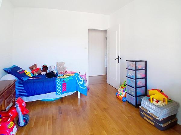Appartement 135m² dans petite copropriété de seulement 3 logements et un dépôt