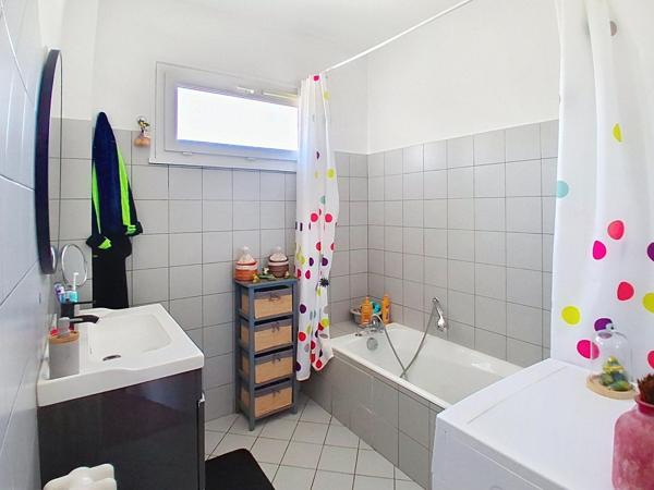 Appartement 135m² dans petite copropriété de seulement 3 logements et un dépôt