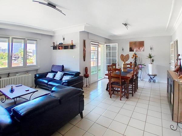 Appartement 135m² dans petite copropriété de seulement 3 logements et un dépôt