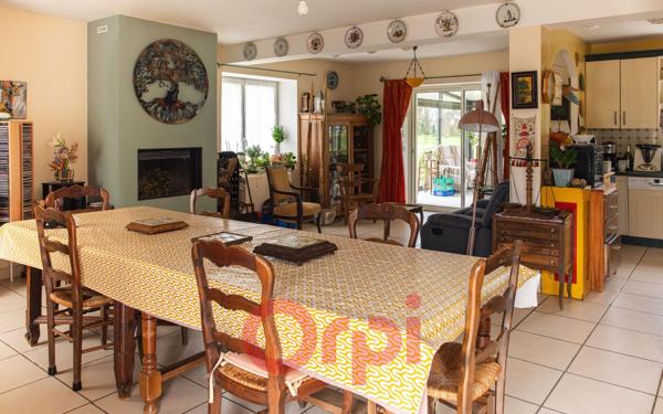 Maison à vendre    9 pièces • 357,01 m2 Vivoin