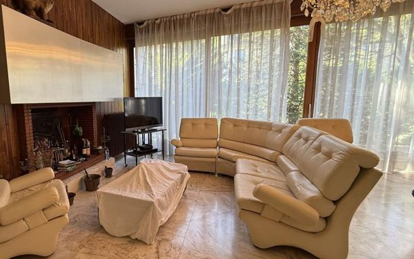 Maison à vendre    12 pièces •  Mende