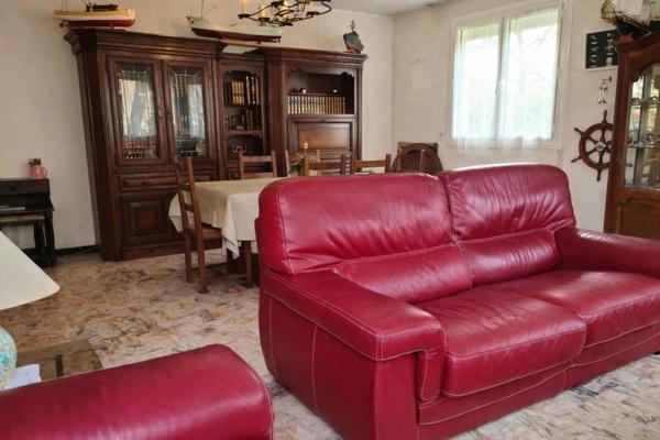 Maison 4 chambres, 1 bureau, garage et jardin