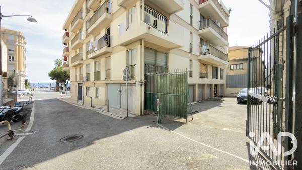 Parking à vendre 11 m² Nice