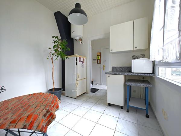 Appartement
         2 pièces
        - 30 m² Exclusivité 290 000 € *