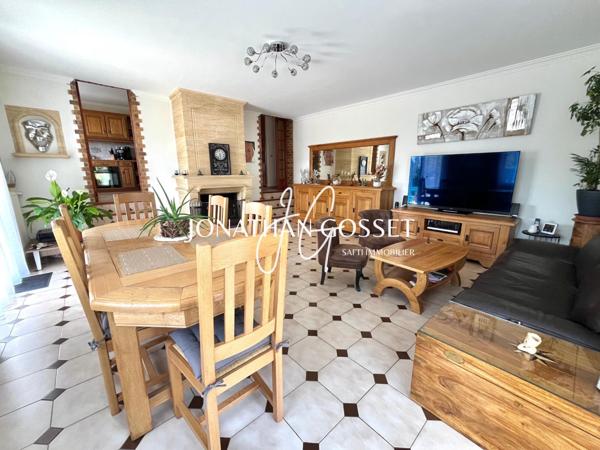 Chanteloup-Les-Vignes: Charmente maison 6 pcs-126m2 avec grand  jardin