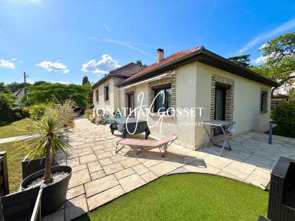 Chanteloup-Les-Vignes: Charmente maison 6 pcs-126m2 avec grand  jardin