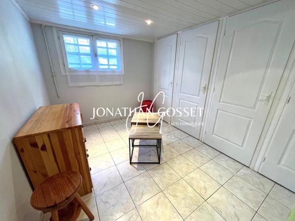 Chanteloup-Les-Vignes: Charmente maison 6 pcs-126m2 avec grand  jardin