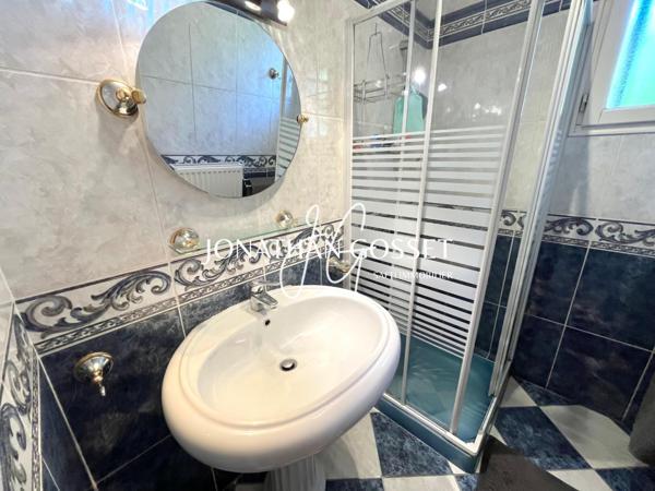 Chanteloup-Les-Vignes: Charmente maison 6 pcs-126m2 avec grand  jardin