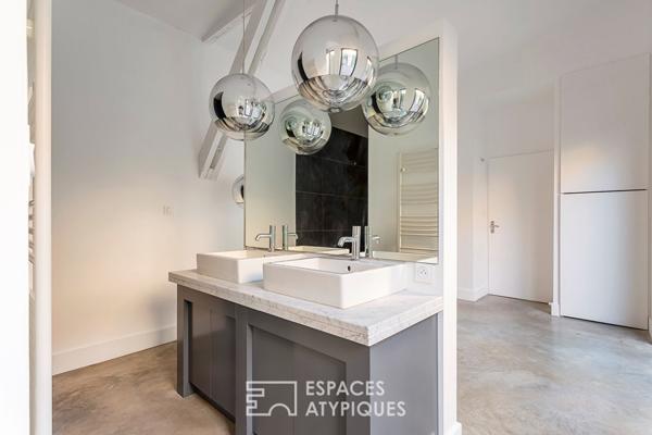 Loft intimiste rénové avec patio et garage