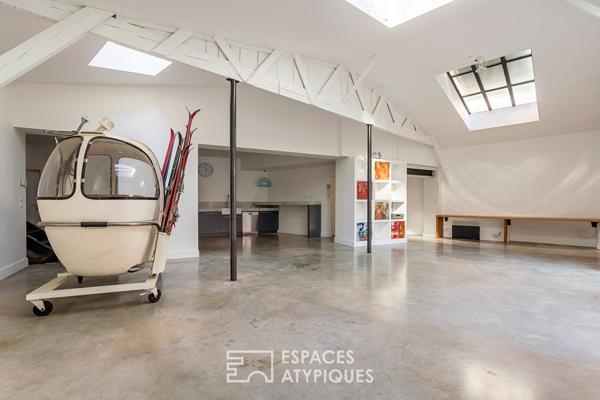 Loft intimiste rénové avec patio et garage