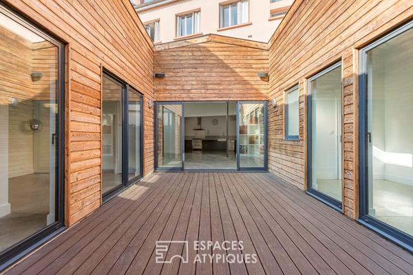 Loft intimiste rénové avec patio et garage