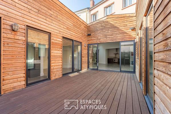 Loft intimiste rénové avec patio et garage