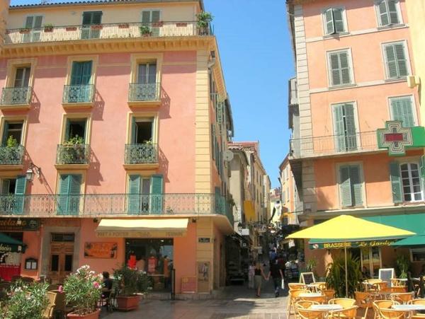 Appartement à vendre 83 000 € Hyères 1 pièce 20 m² DPE E