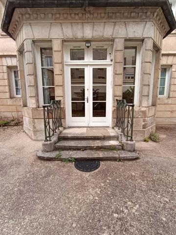 Nancy (54000) EXCLUSIVITÉ APPARTEMENT HAUT DE GAMME : T3 MEUBLÉ AVEC TERRASSE ET PARKING PRIVATIF – NANCY COMMANDERIE