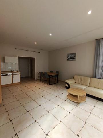 Nancy (54000) EXCLUSIVITÉ APPARTEMENT HAUT DE GAMME : T3 MEUBLÉ AVEC TERRASSE ET PARKING PRIVATIF – NANCY COMMANDERIE
