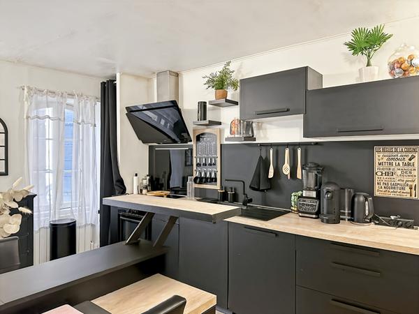 CABANNES - Maison de village entièrement rénovée