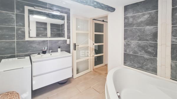 CABANNES - Maison de village entièrement rénovée