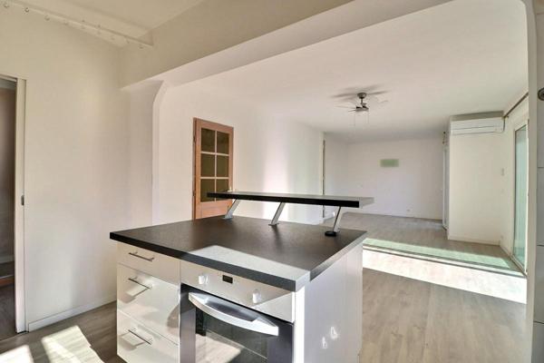 Appartement Le Castellet T4-T5 pièce(s) 91 m2 - Balcon, parking et cave