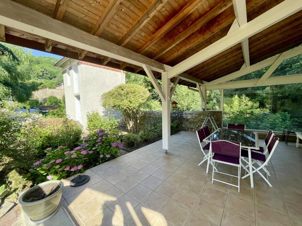 Pont-Salomon (43330) Maison 140M2 avec piscine et terrain de 3800M2