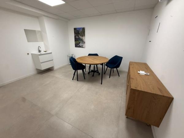 Local commercial à louer de 16,51 m² à Saint Cyr sur Mer - Réf 279