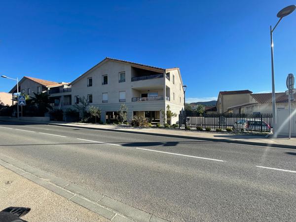 Local commercial à louer de 16,51 m² à Saint Cyr sur Mer - Réf 279