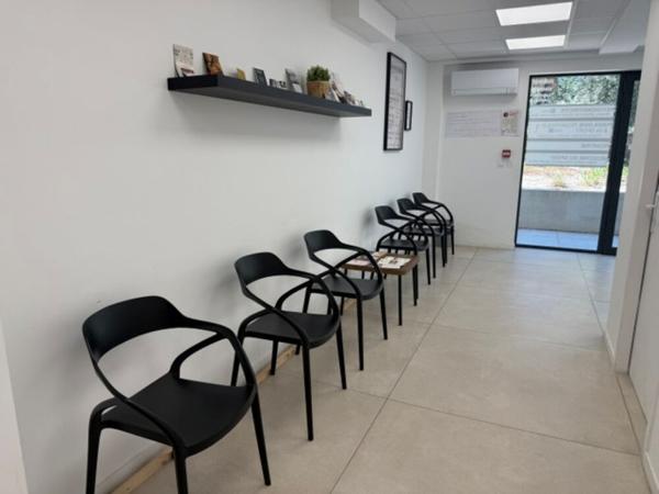 Local commercial à louer de 16,51 m² à Saint Cyr sur Mer - Réf 279