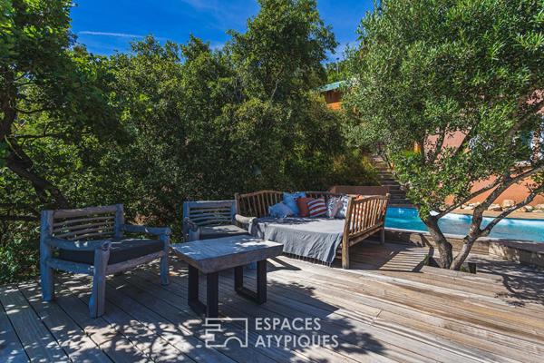 Propriété avec piscine et vue mer
