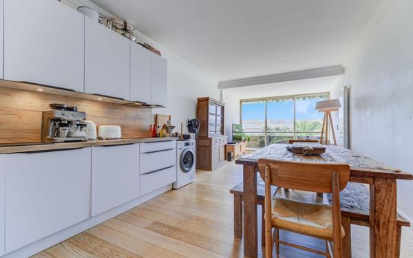 Appartement à vendre    4 pièces • 80 m2 Nice