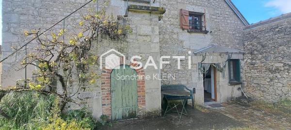 Maison en pierre, 85 m², 4 pièces avec jardin et garages