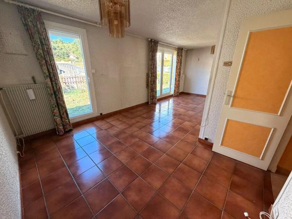 Vente                                                      Maison
                        
                     3 pièces                      88 m2                     à Blanzat