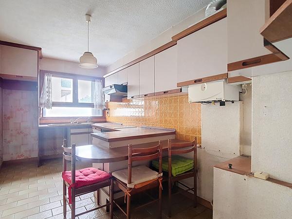 À vendre PAU - Appartement T4 avec ascenseur, balcon aperçu Pyrénées, cave et garage