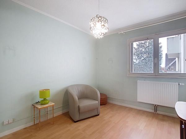 À vendre PAU - Appartement T4 avec ascenseur, balcon aperçu Pyrénées, cave et garage