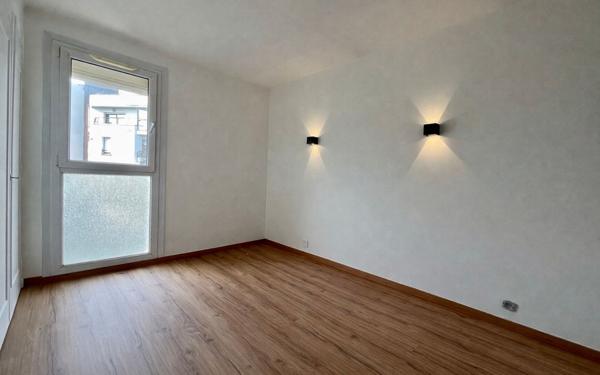 Appartement à vendre    3 pièces • 74 m2 Anglet