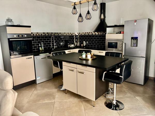 Maison avec extérieur proche centre ville