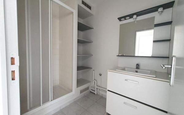 Appartement à louer    3 pièces •  Tours