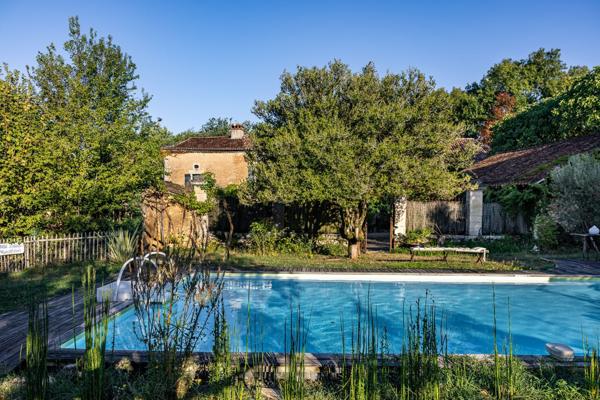 Vente Maison de luxe Vergt 13 Pièces 473 m²