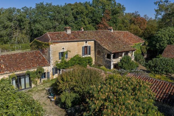 Vente Maison de luxe Vergt 13 Pièces 473 m²