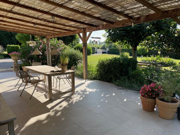 Monclar (47380) Charmante maison de plain pied en parfait état avec vue et jardin