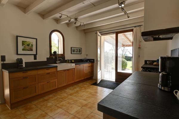 Monclar (47380) Charmante maison de plain pied en parfait état avec vue et jardin