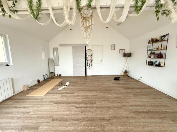 Jolie Maison avec dépendance et grand terrain